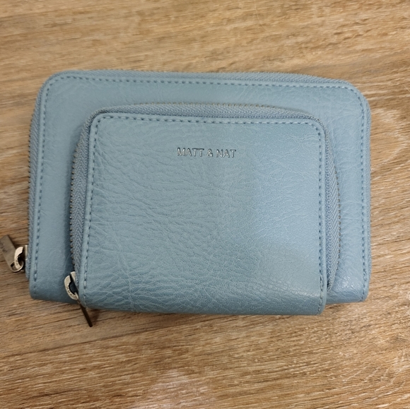 Matt & Nat Double compartment wallet light blue - Picture 6 of 7
